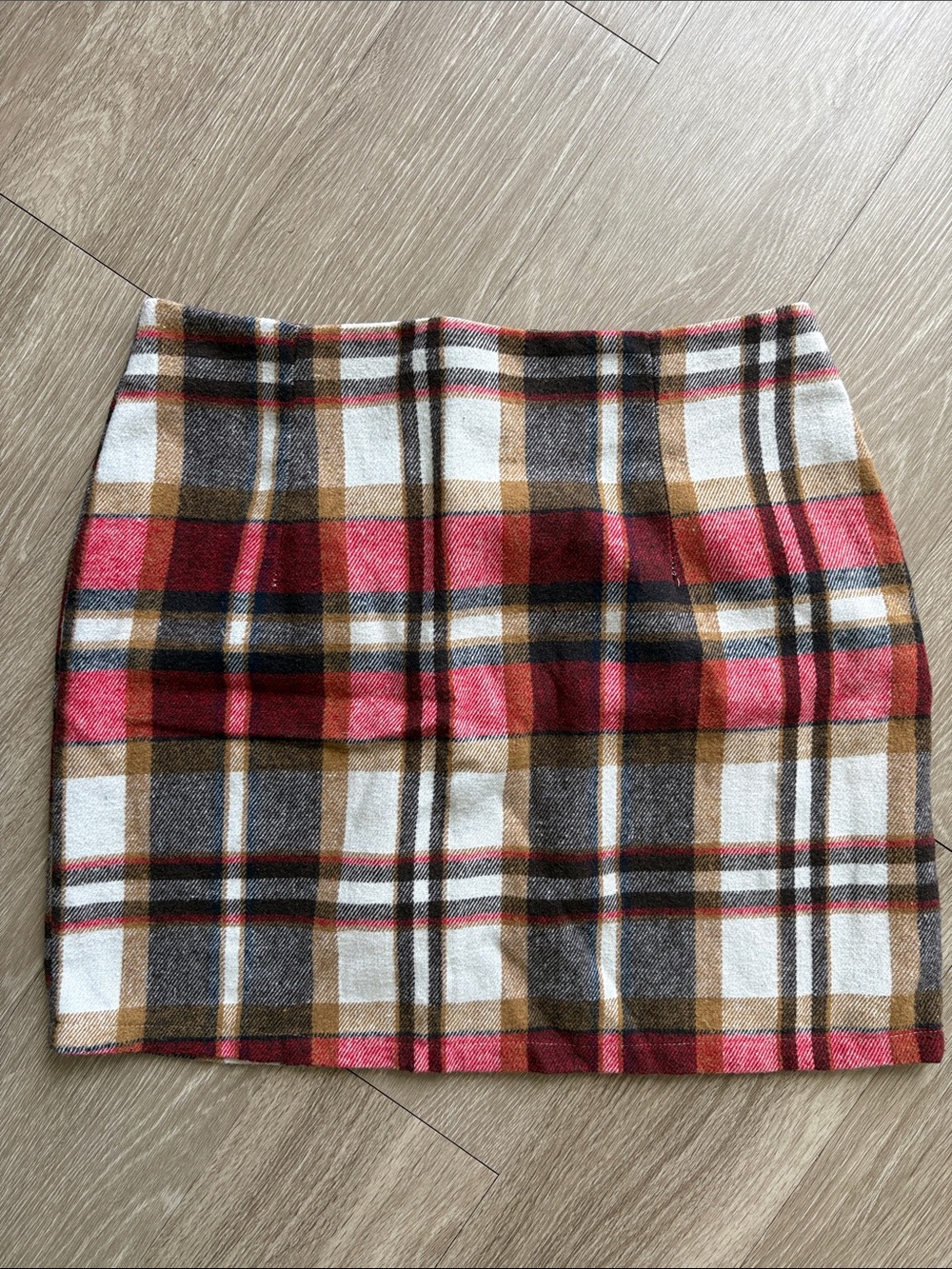 SHEIN Plaid Mini Skirt in Cream, Brown & Red